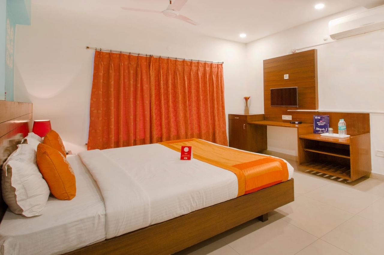 โอโย 11400 เดอะ ดาวน์ทาวน์ สวีท Hotel ไฮเดอราบัด ภายนอก รูปภาพ