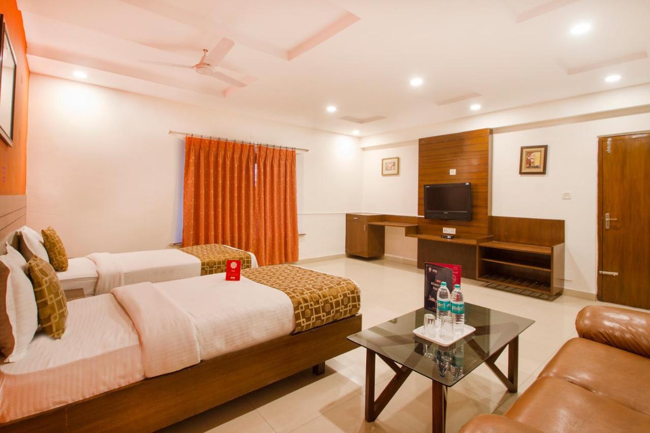 โอโย 11400 เดอะ ดาวน์ทาวน์ สวีท Hotel ไฮเดอราบัด ภายนอก รูปภาพ