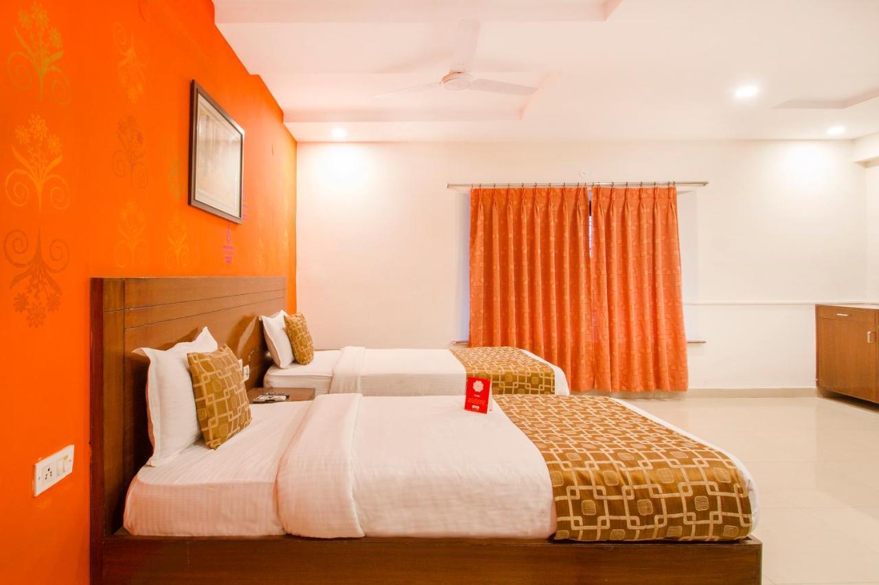 โอโย 11400 เดอะ ดาวน์ทาวน์ สวีท Hotel ไฮเดอราบัด ภายนอก รูปภาพ